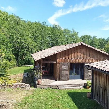 Maison Avec Riviere 度假居