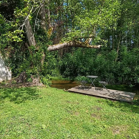 Maison Avec Riviere 度假居